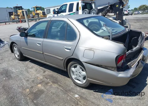 2001 Nissan Altima Gxe z USA, uszkodzony, nr VIN 1N4DL01D71C169075